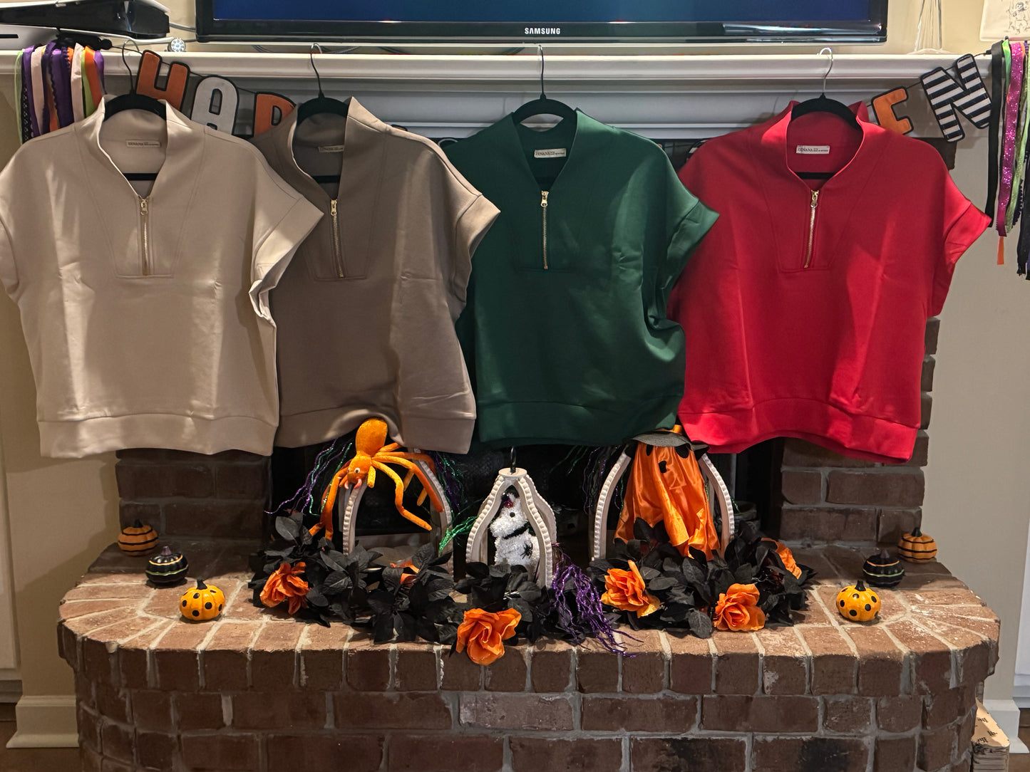 Zenana©️ Scuba Neck Blouse w/Zipper